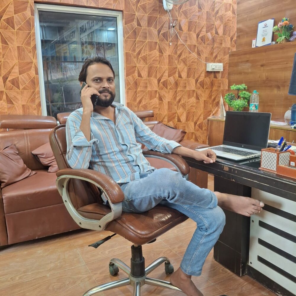 IMRAN_CUTEBOY's Offline XXX Chat