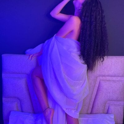 DanielaMarnt Female Blackhairyoung Striptease Webcam