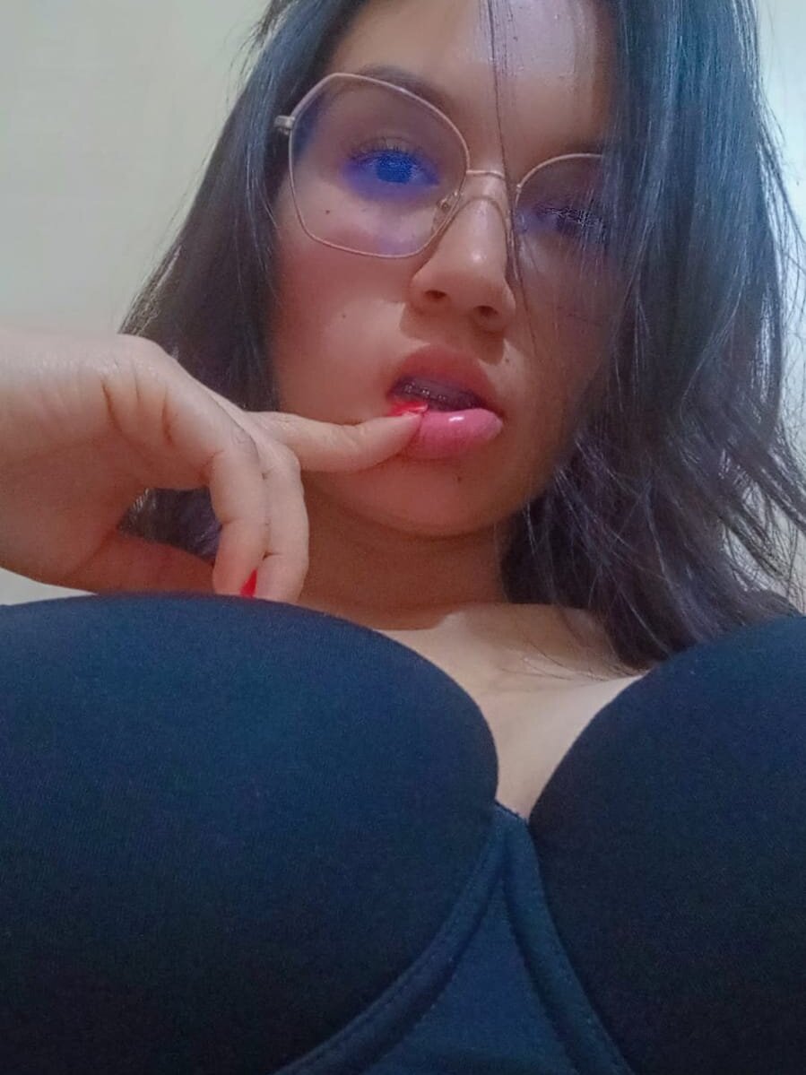myliveeroticcams.com jenna_tx livesex profile in latino cams