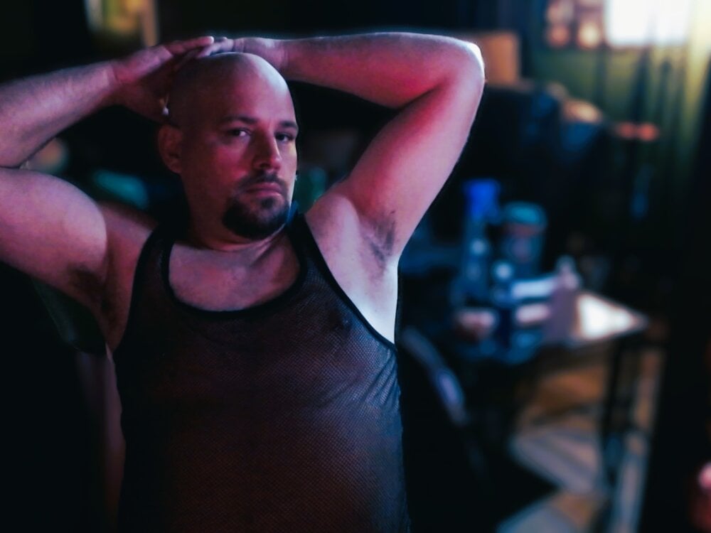 Hunter_Largo@xh's Offline XXX Chat