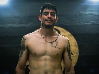 Damian_bull