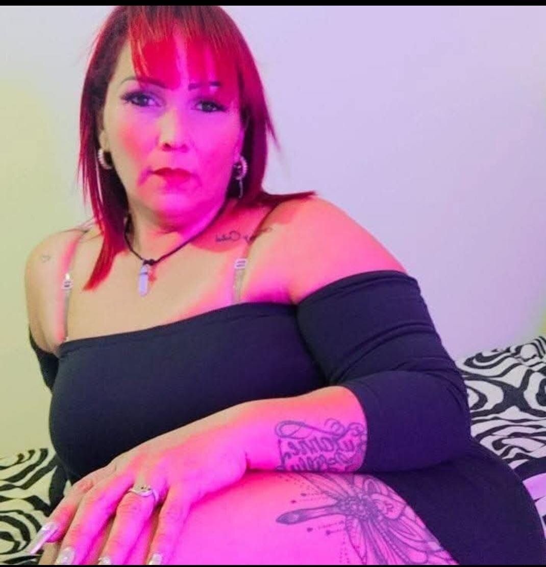 _Luna_milf