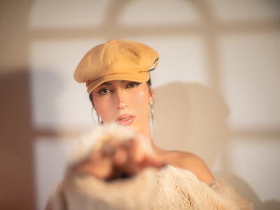 allicemackenzie Live Cam on StripChat