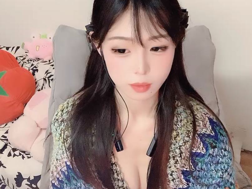 Cam girl xiaoyue-ovo