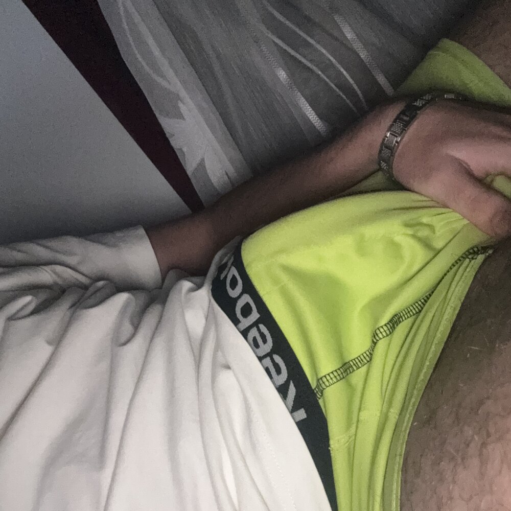 redaaa_ Adlı Modelin Çevrimdışı XXX Sohbeti