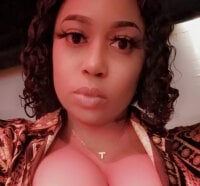 Barbieeana's Offline Chat Room