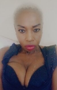 pichazasnappychat's Offline Chat Room