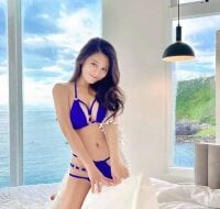 alina-tw's Offline Chat Room