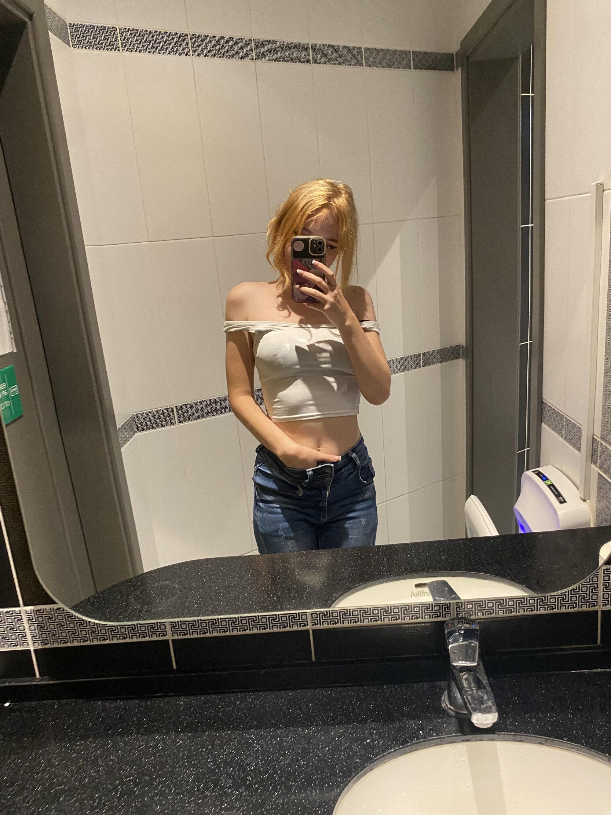 Lina_back