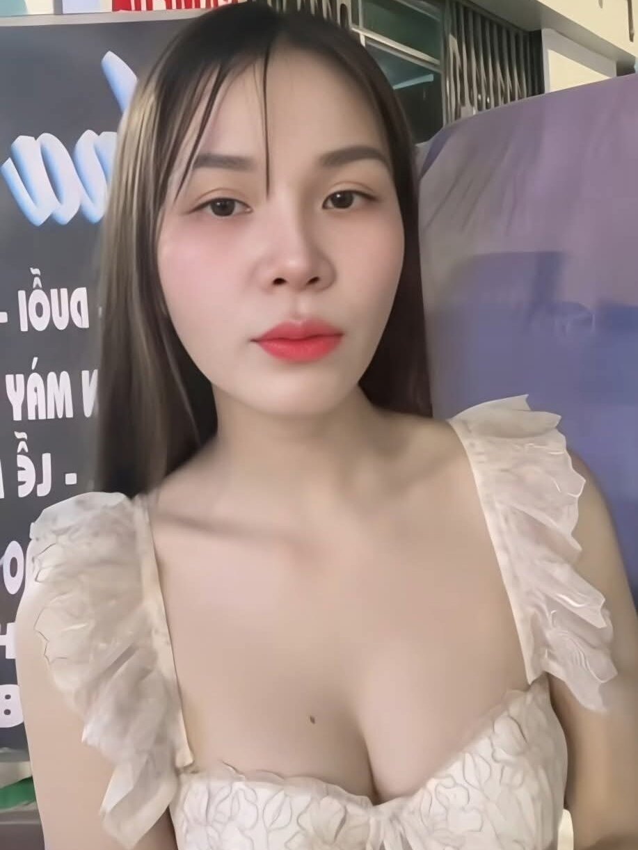 elivecams.com Annababy-yy livesex profile in vietnam cams