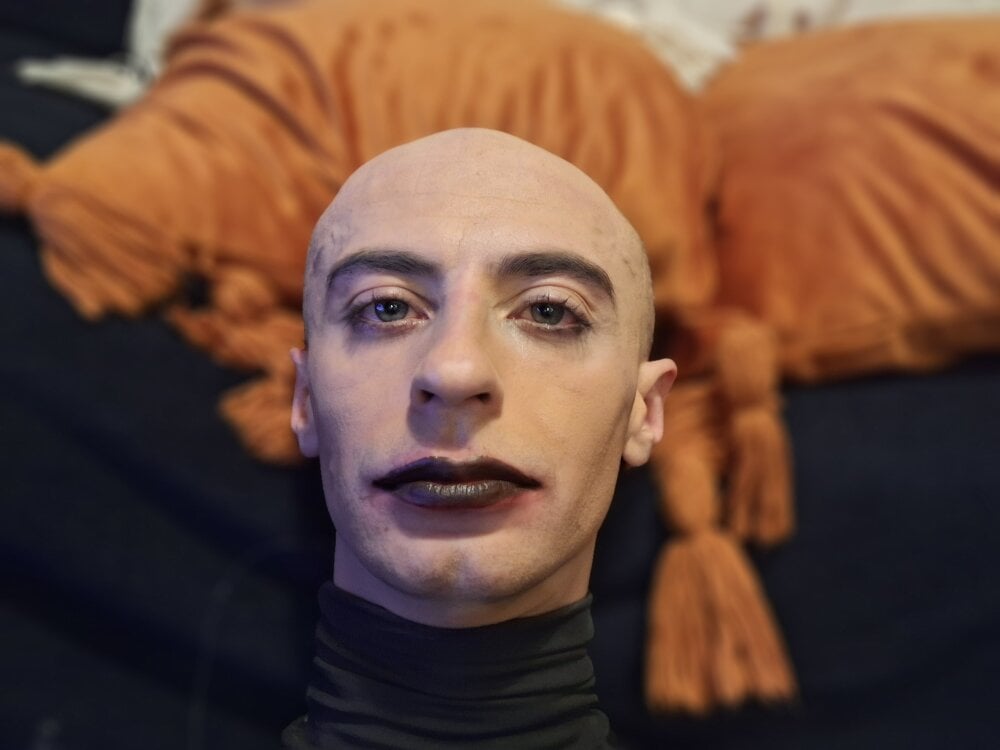 CocoNight92's Offline XXX Chat