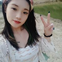 yangqian1212's Offline XXX Chat
