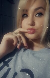 AnneLayevska 오프라인 채팅방