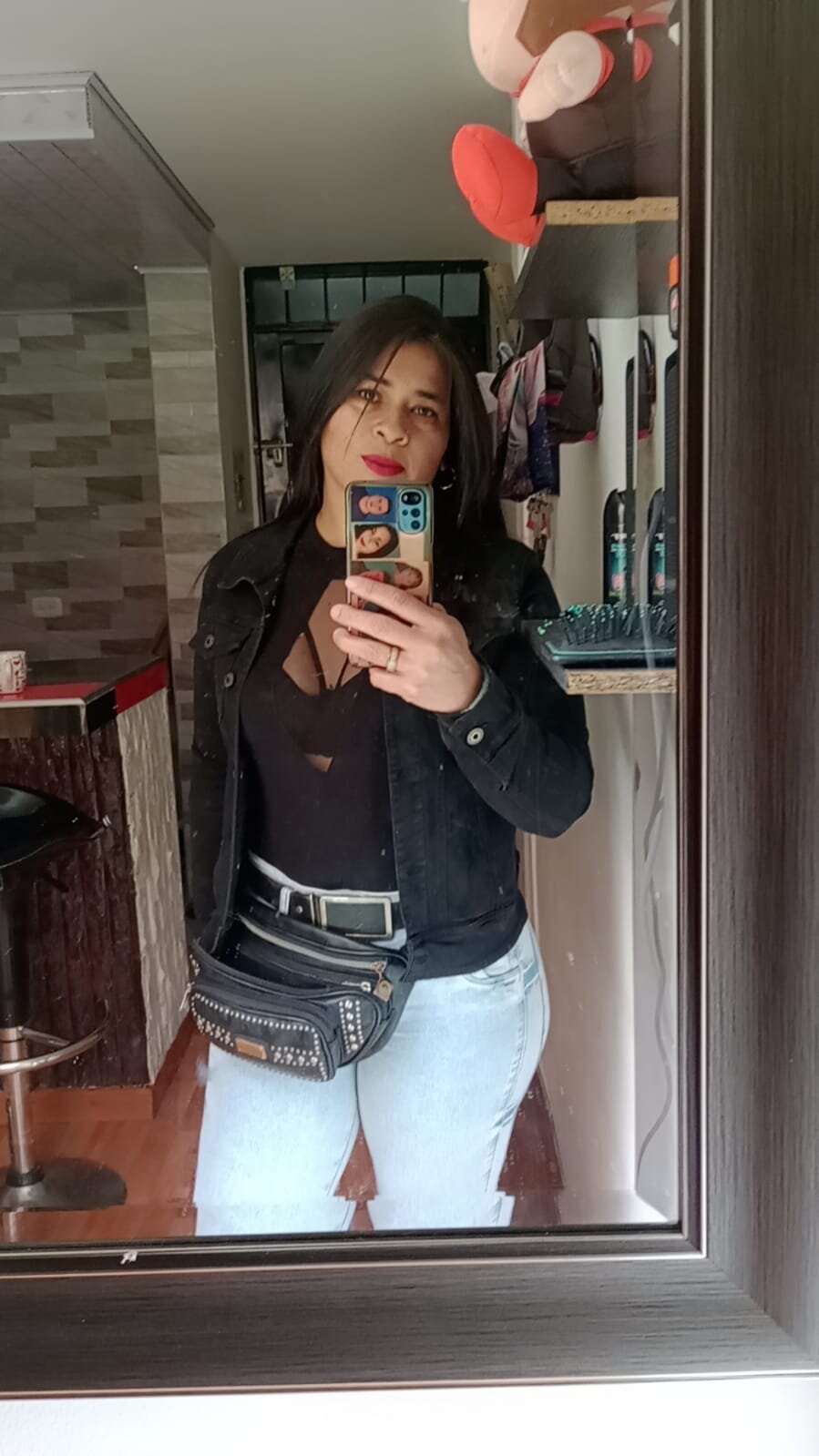 _Nina_Hot