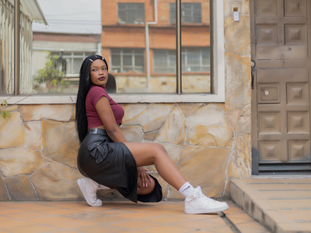 Live sex webcam photo for CrystalBrooke3x #290431784