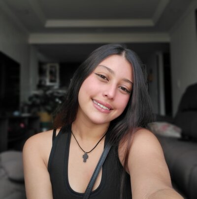 yessica_tay - colombian