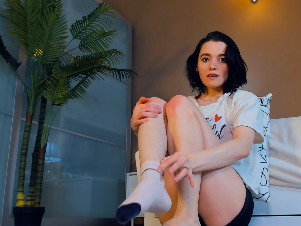 Live sex webcam photo for isabelle_foremann #289943313