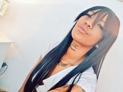 Kenia-martinezz - Stripchat Girl 