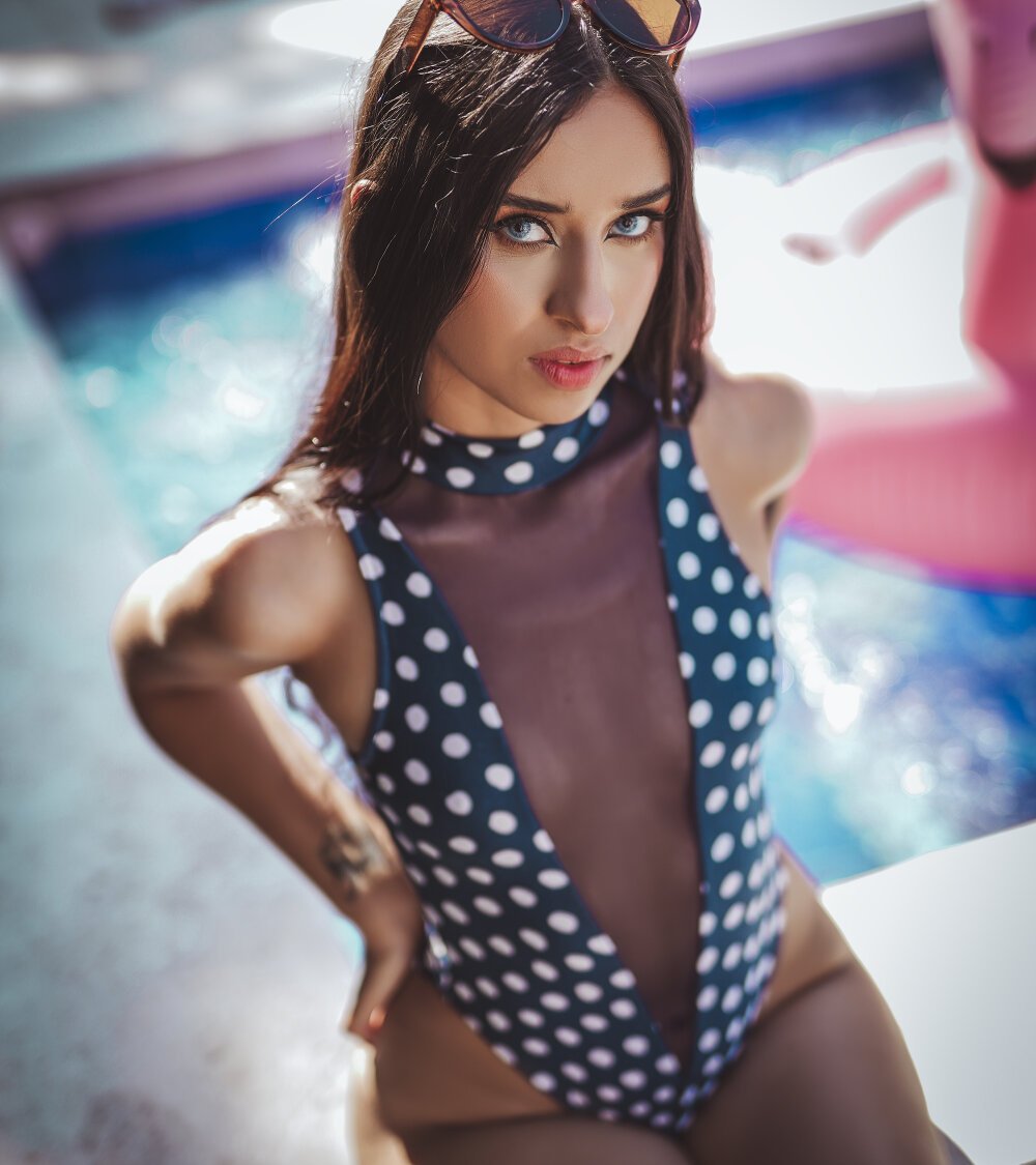 livesex.fan MeganBakerr_ livesex profile in small-tits cams