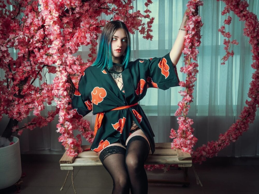 iluvcams.com destiny__14 livesex profile in ill-let-you-guess cams