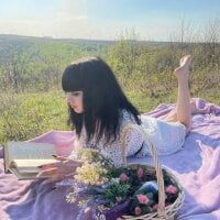 Melisa_May's Offline Chat Room