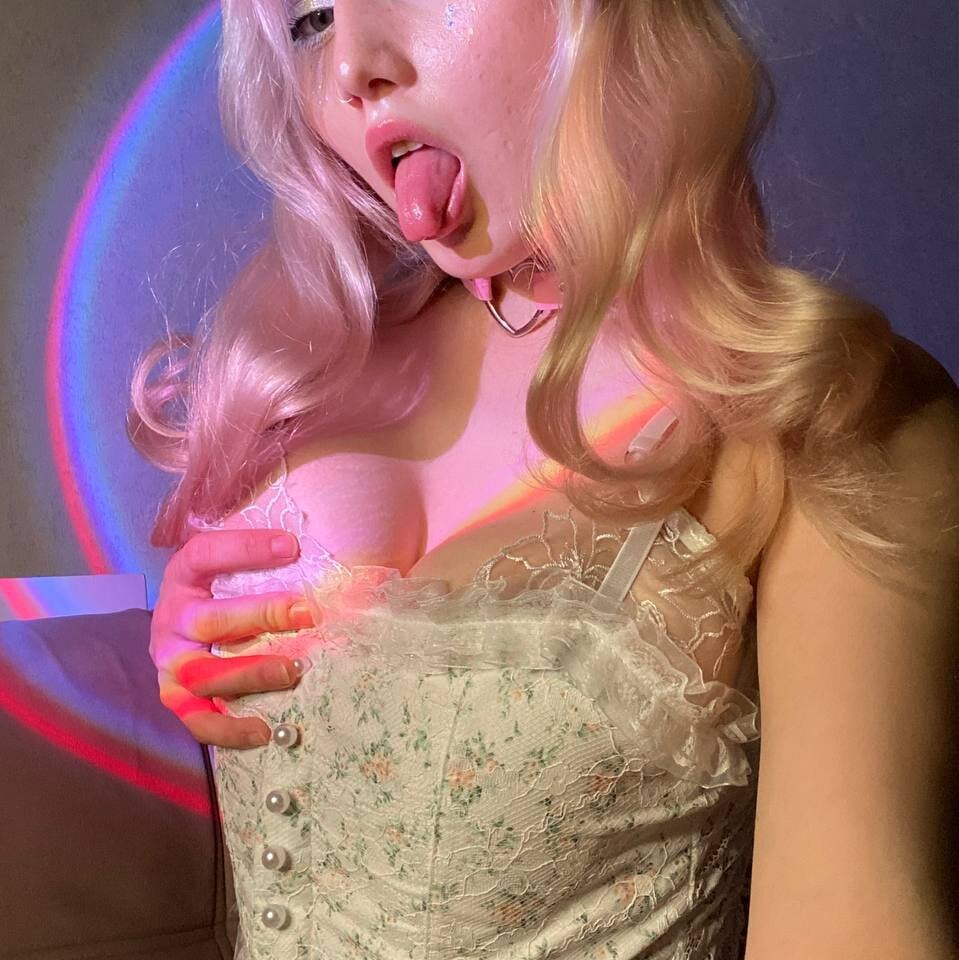 crystaluna69 from stripchat