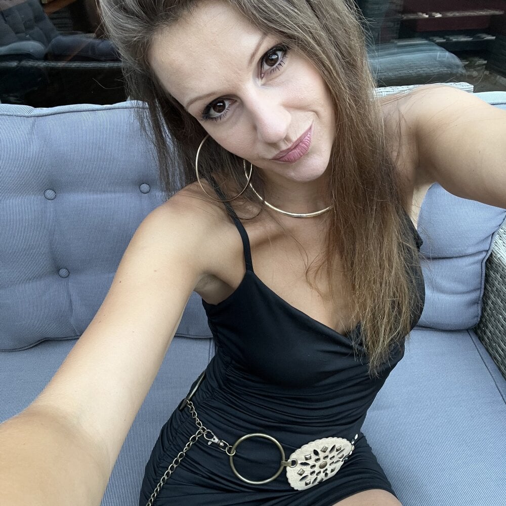 Johannax's Offline Chat Room
