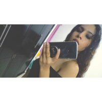 Rubi_Jhones' Offline Chat Room