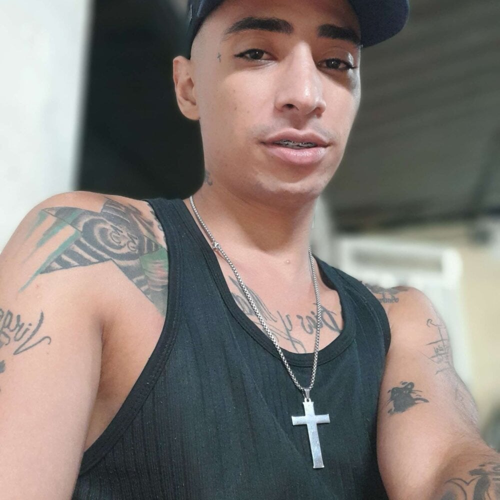 emiliano_hottt profile