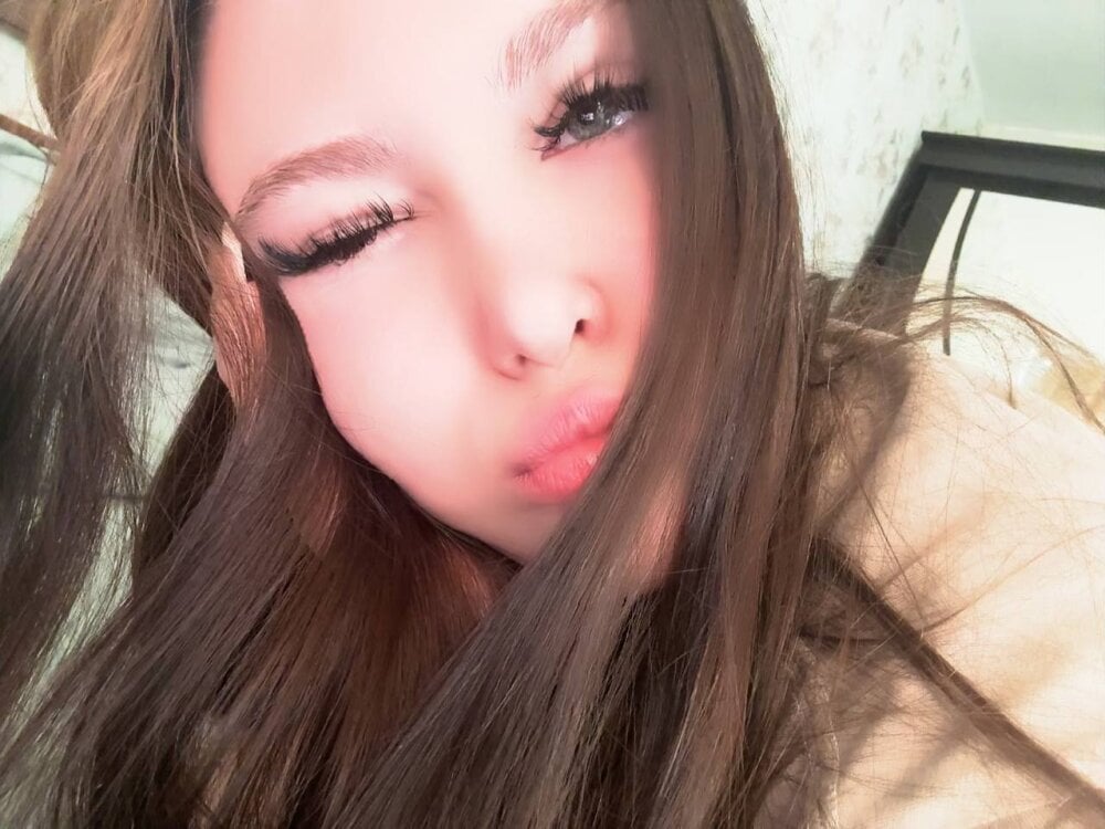 chatnmate.com musegirl livesex profile in in-the-kitchen cams