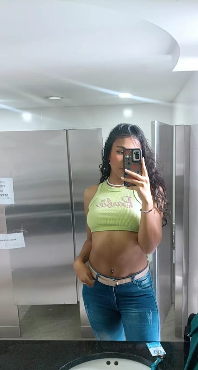 Ginna_ebony