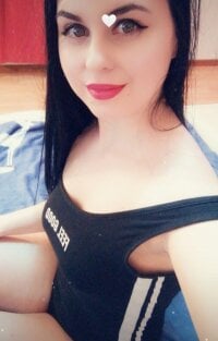 ALESANDRA_'s Offline Chat Room