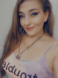 mistresscaasyd's Offline Chat Room