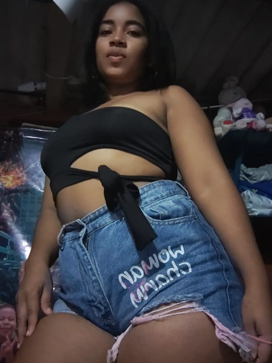 victoria_silverr webcam profile - Egyptian