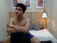 Ronoa_Zoro_'s Offline Chat Room