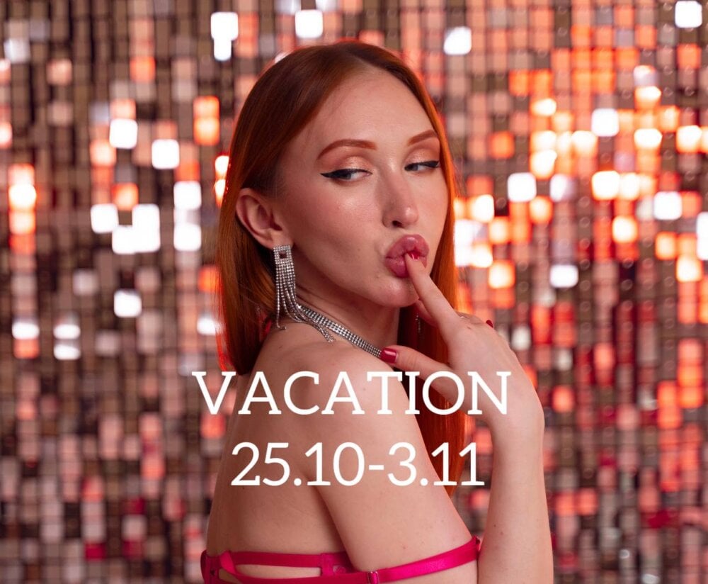 MayaSolar live cam model at StripChat