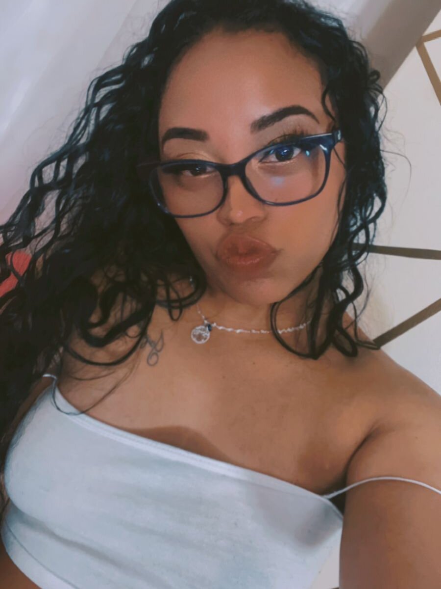 watchgirlcam.com angels_evil livesex profile in but-yes-its-not-a-native-one cams