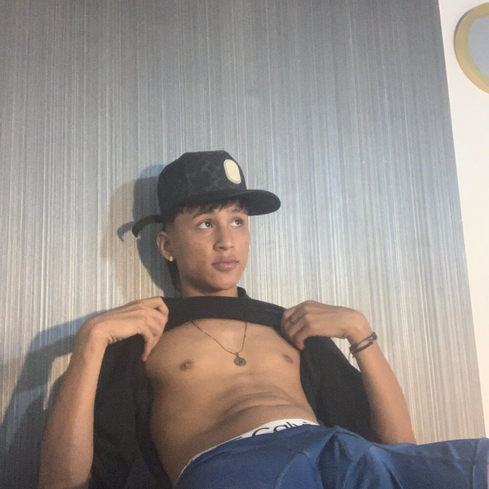 daddy_darcks from stripchat