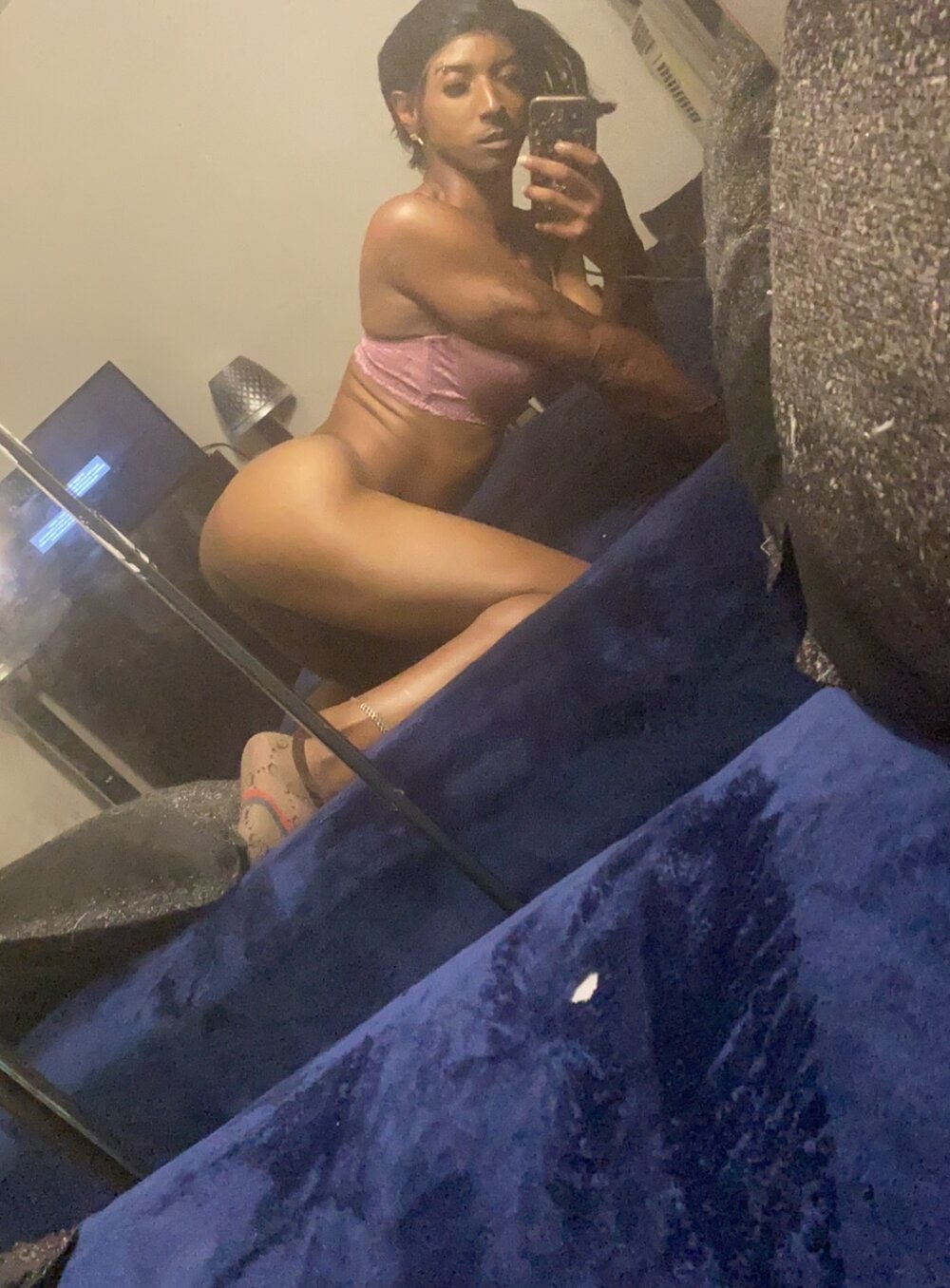 Bwcplease's Offline XXX Chat