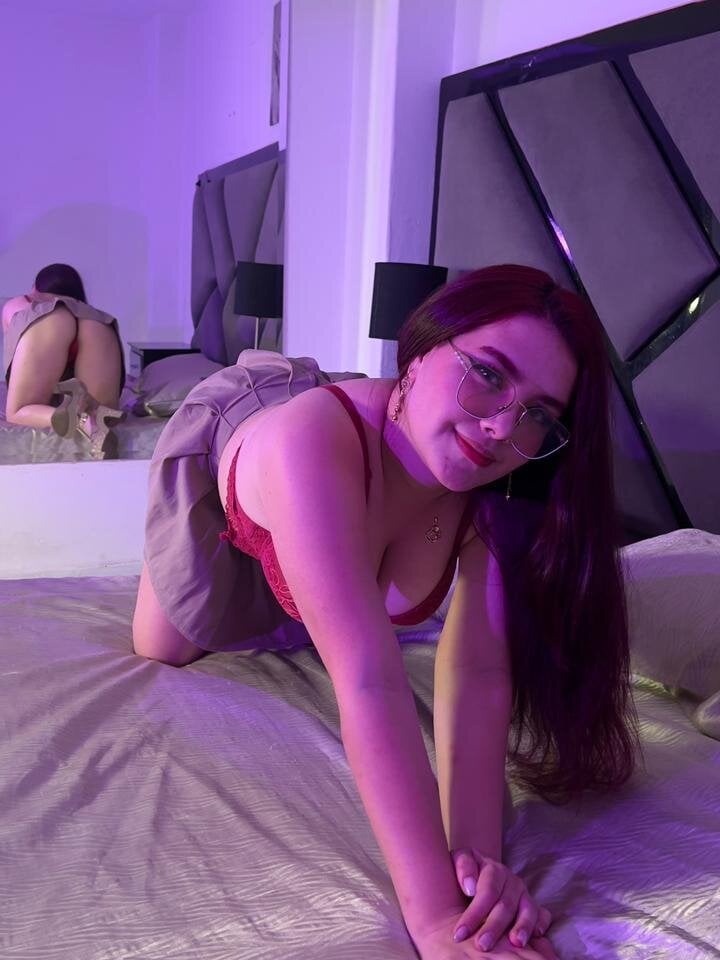 carolrousee webcam livesex profile in italian cams