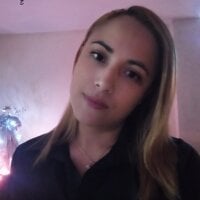 momsteachsex's Offline Chat Room