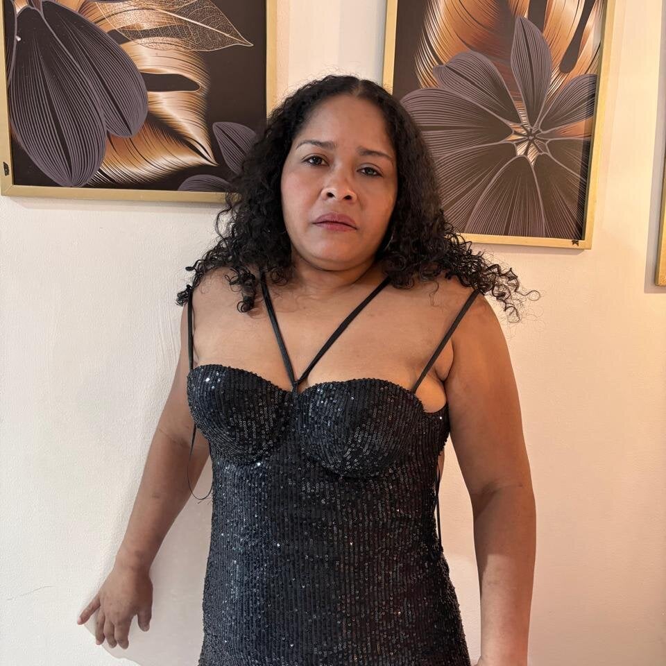 sharom_adams from stripchat