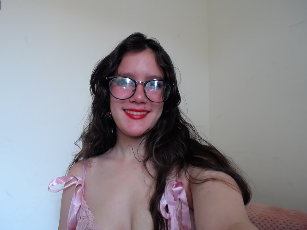 amateursex-livecam.com kellybblue livesex profile in latino cams
