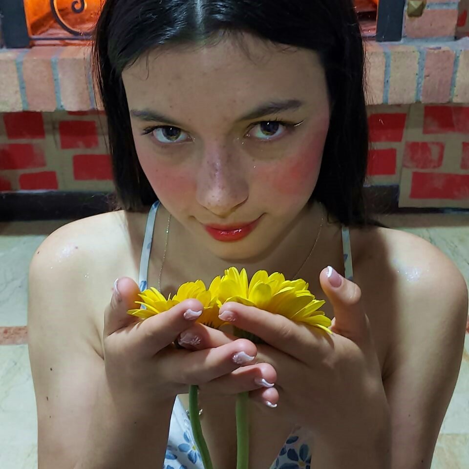 Live sex webcam photo for LaurenSantanna #289891480