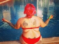 BBW_TATTOO_MODEL's Offline Chat Room