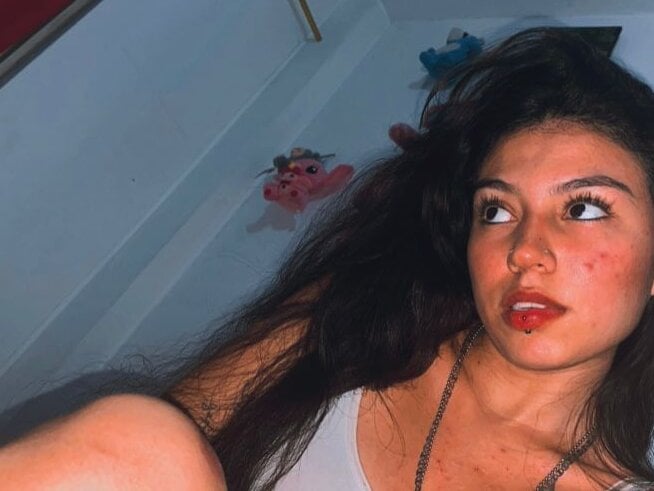 pornsexycams.com cintia_rous livesex profile in latino cams