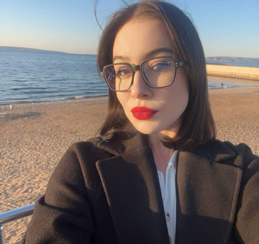 LolaFelicity