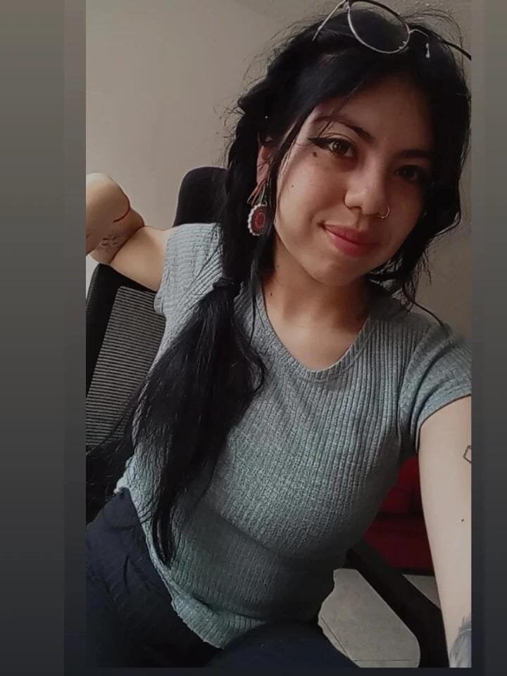 stripchat ivette_mills webcam profile pic via xxx-topcamgirls.com