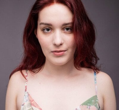 LeciaCarin Live Cam on StripChat and RICams