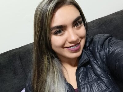 angelik_reyes from stripchat